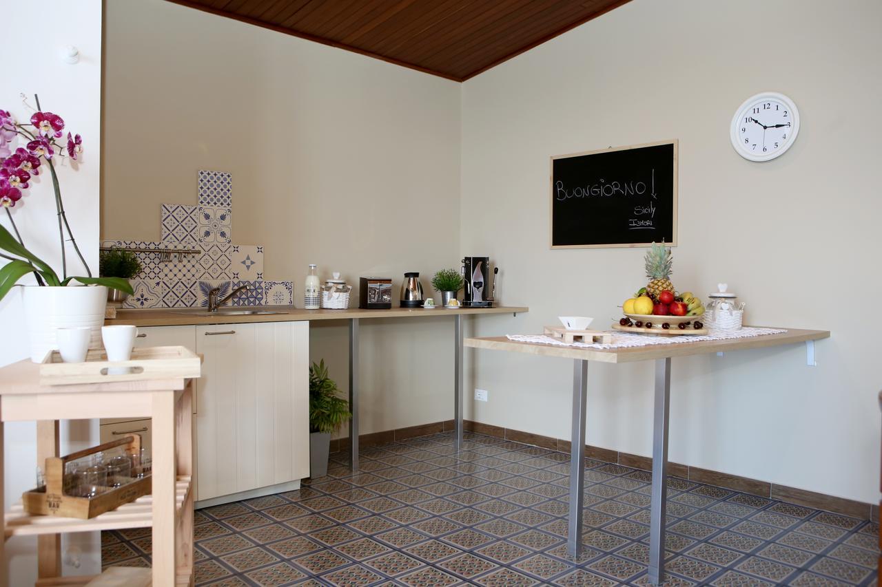 I 3 Mori Bed & Breakfast Barcellona-Pozzo di Gotto Exterior photo